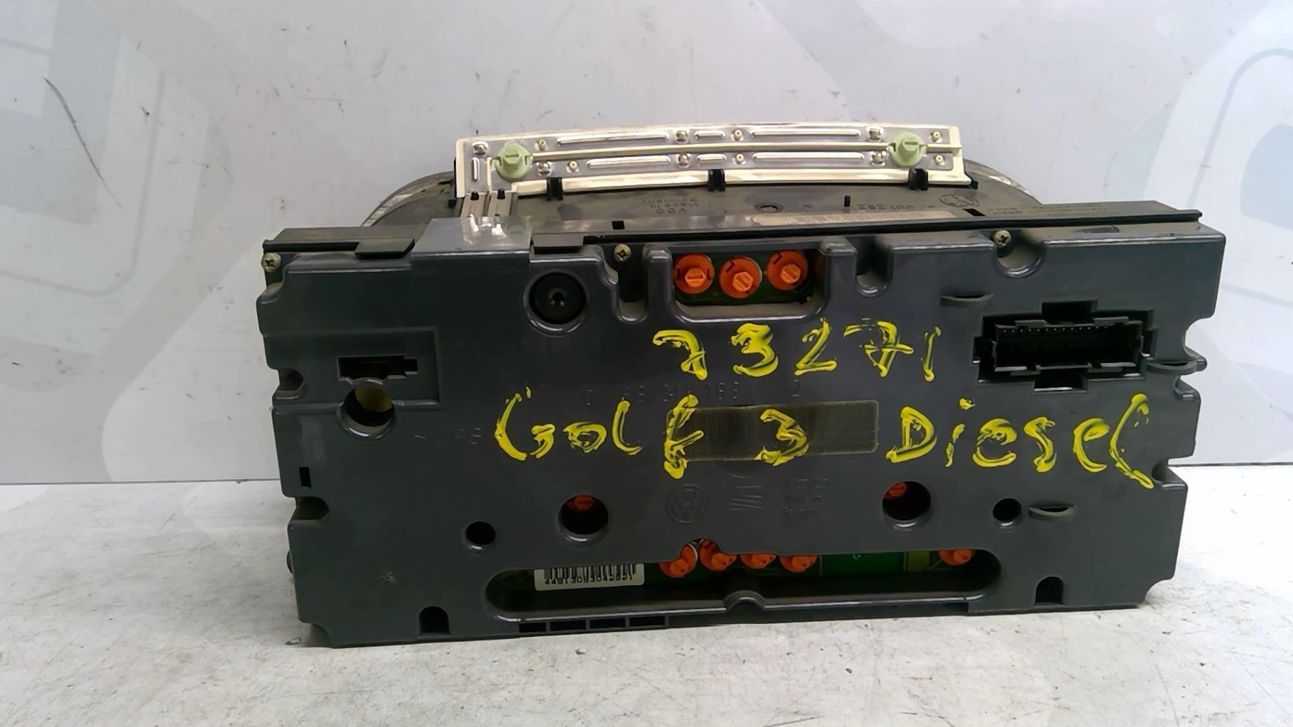 Compteur VOLKSWAGEN GOLF 3 Diesel - 1