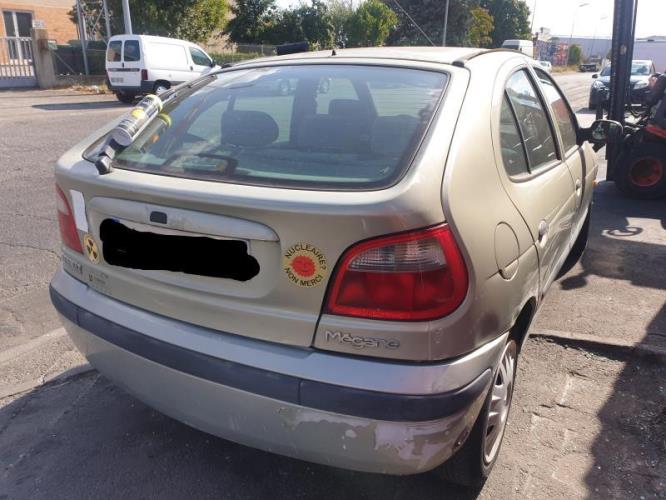 Image Feu arriere principal droit (feux) - RENAULT MEGANE 1