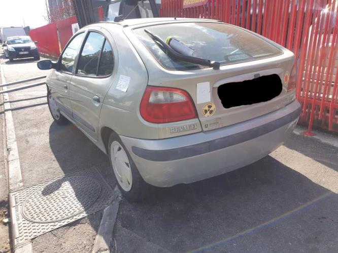 Image Feu arriere principal droit (feux) - RENAULT MEGANE 1