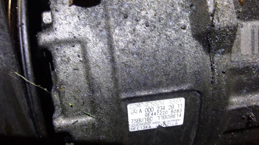 Image Moteur - MERCEDES CLASSE E 210