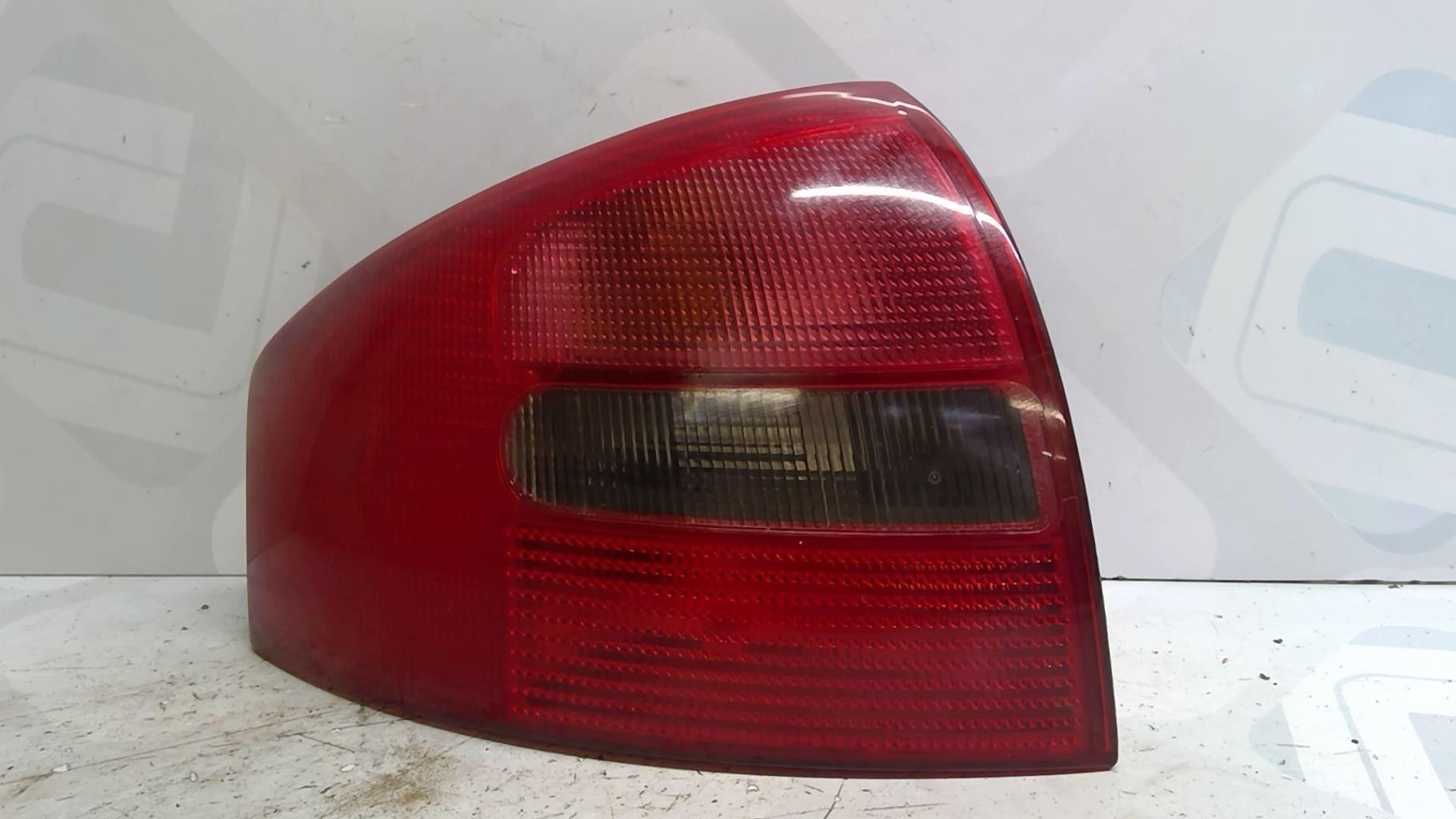Fanale posteriore principale sinistro (luci) AUDI A6 2 PHASE 1 Diésel - 1