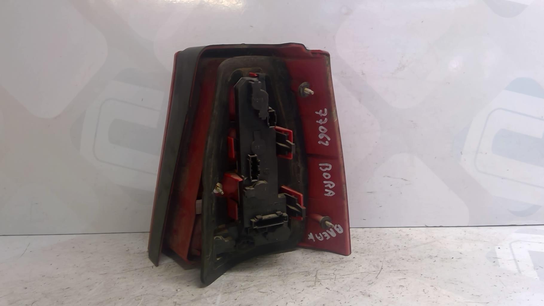 Fanale posteriore principale sinistro (luci) VOLKSWAGEN BORA BREAK Diésel - 1