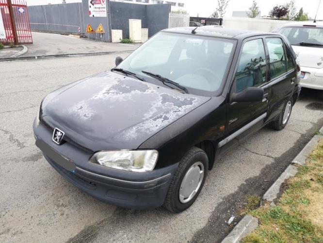 Image Feu arriere principal droit (feux) - PEUGEOT 106