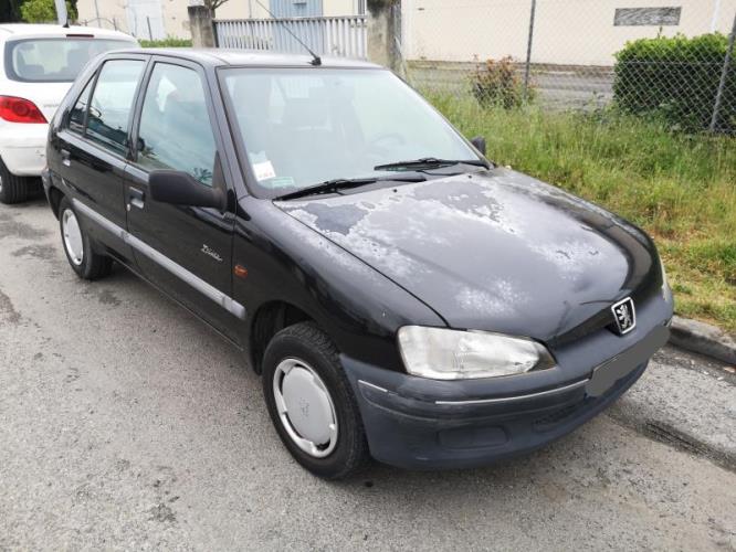 Image Feu arriere principal droit (feux) - PEUGEOT 106