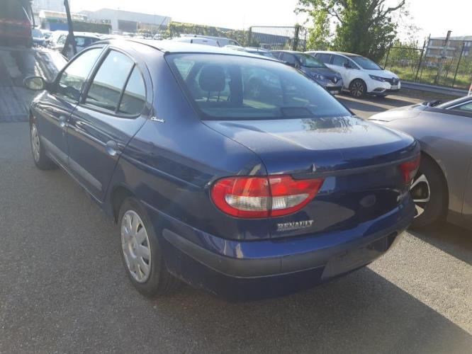 Image Feu arriere secondaire droit (feux) - RENAULT MEGANE 1