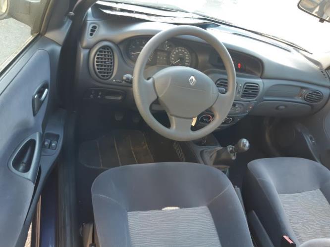 Image Feu arriere secondaire droit (feux) - RENAULT MEGANE 1