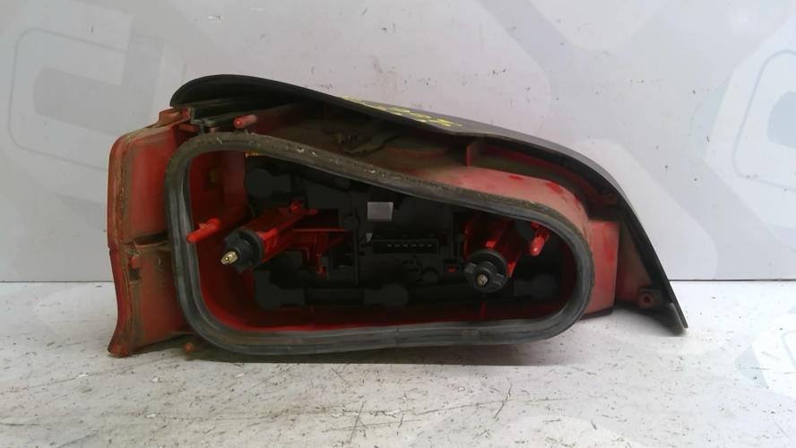 Image Feu arriere principal droit (feux) - PEUGEOT 106