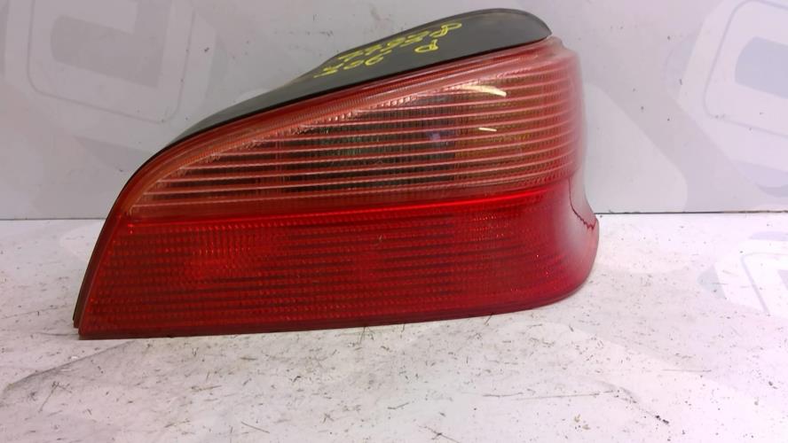 Image Feu arriere principal droit (feux) - PEUGEOT 106