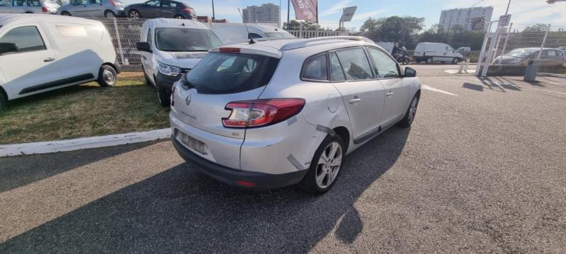 Image Feu arriere secondaire droit (feux) - RENAULT MEGANE 3