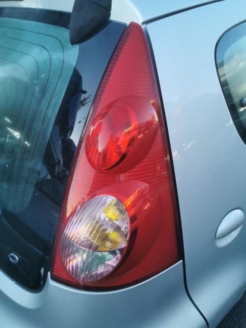 Image Feu arriere principal droit (feux) - PEUGEOT 107
