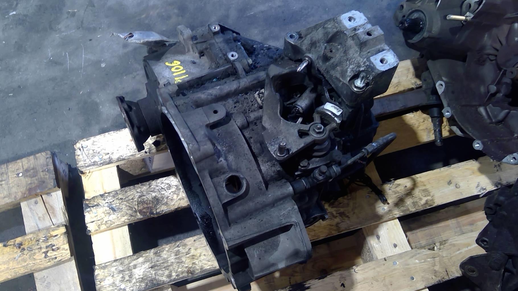 Boite de vitesses VOLKSWAGEN GOLF 4  - 1