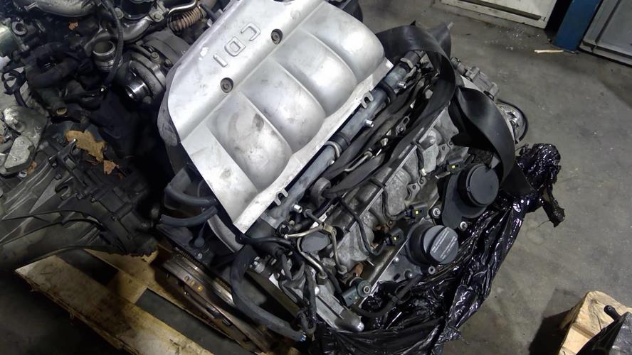 Image Moteur - MERCEDES CLASSE E 210