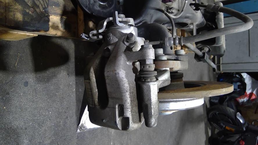 Image Etrier arriere droit (freinage) - PEUGEOT 208 1