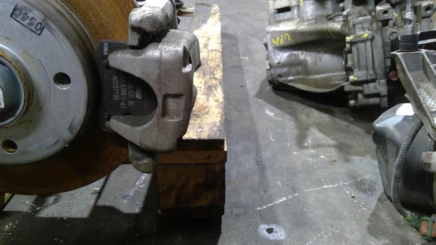 Image Etrier arriere gauche (freinage) - PEUGEOT 208 1