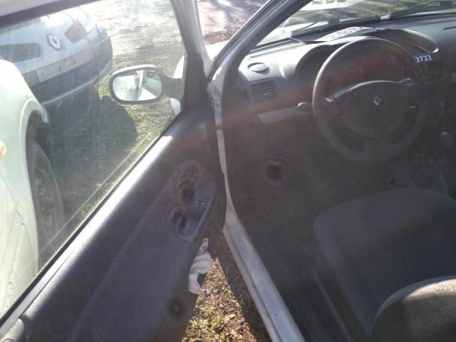 Image Feu arriere principal droit (feux) - RENAULT CLIO 2 CAMPUS
