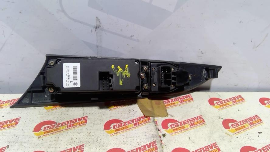 Image Interrupteur de leve vitre avant gauche - PEUGEOT 405