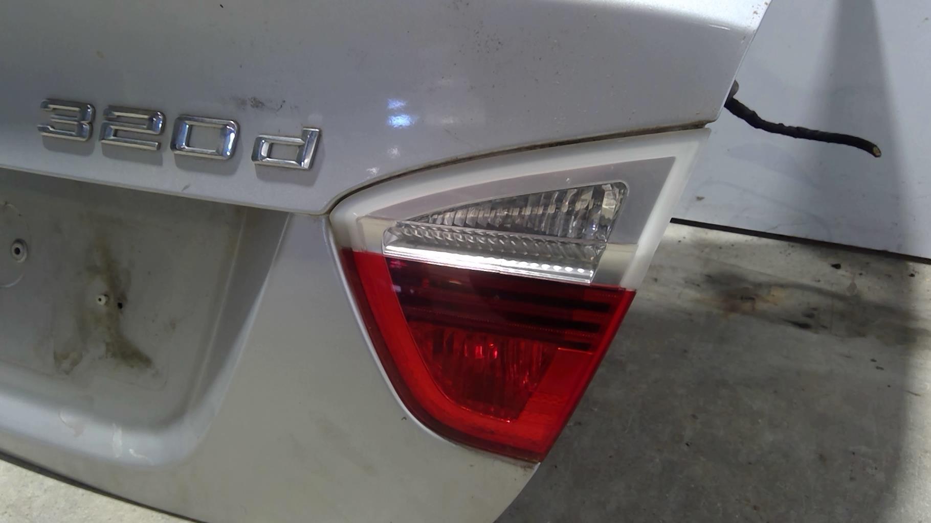 Feu arriere secondaire droit (feux) BMW SERIE 3 E90 PHASE 1 Diesel - 1