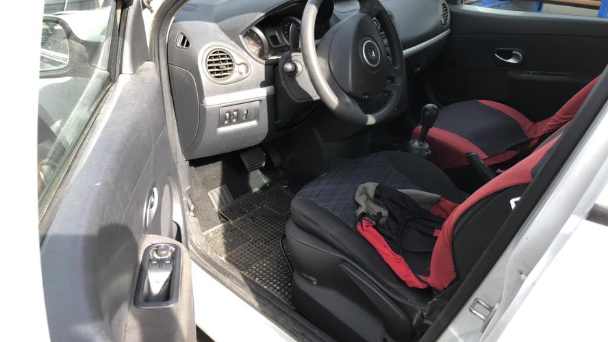 Image Calculateur moteur - RENAULT CLIO 3