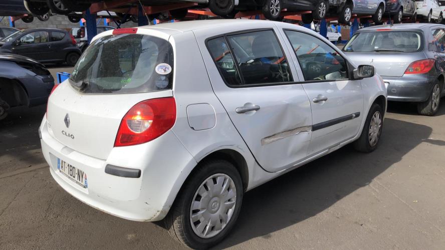 Image Calculateur moteur - RENAULT CLIO 3