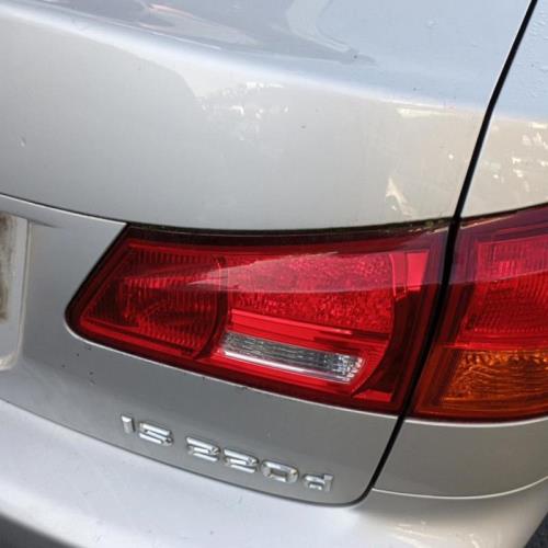 Image Feu arriere secondaire droit (feux) - LEXUS IS 2