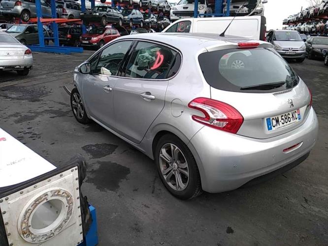 Image Triangle avant droit - PEUGEOT 208 1