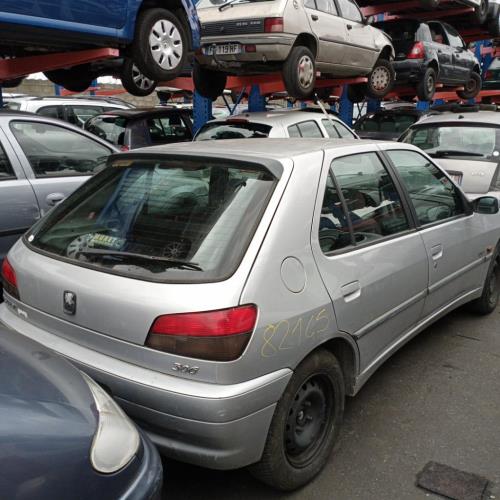 Image Feu arriere principal gauche (feux) - PEUGEOT 306