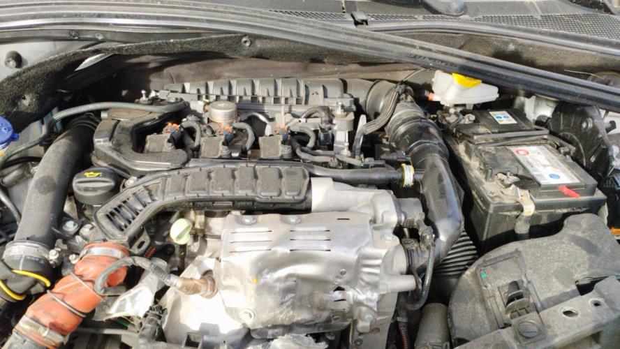 Image Moteur - PEUGEOT 208 1