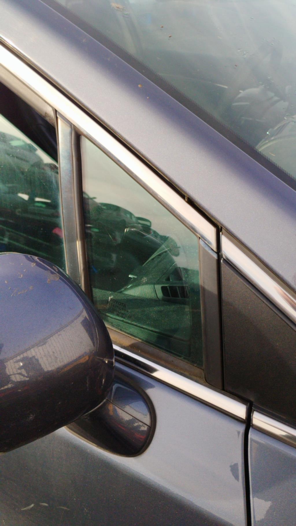 Vetro laterale fisso anteriore destro (portiera) TOYOTA AVENSIS 3 PHASE 1 BREAK Diésel - 1