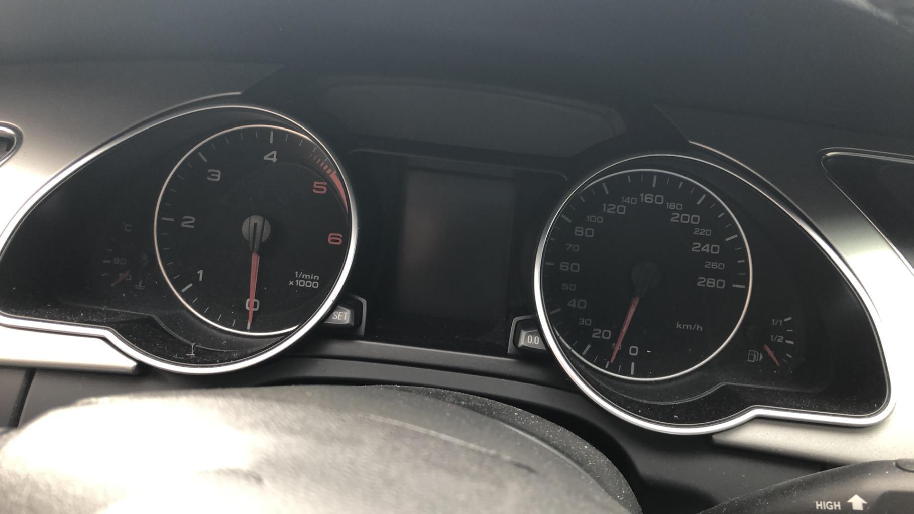 Compteur AUDI A5 1 COUPE PHASE 1 Diesel - 1
