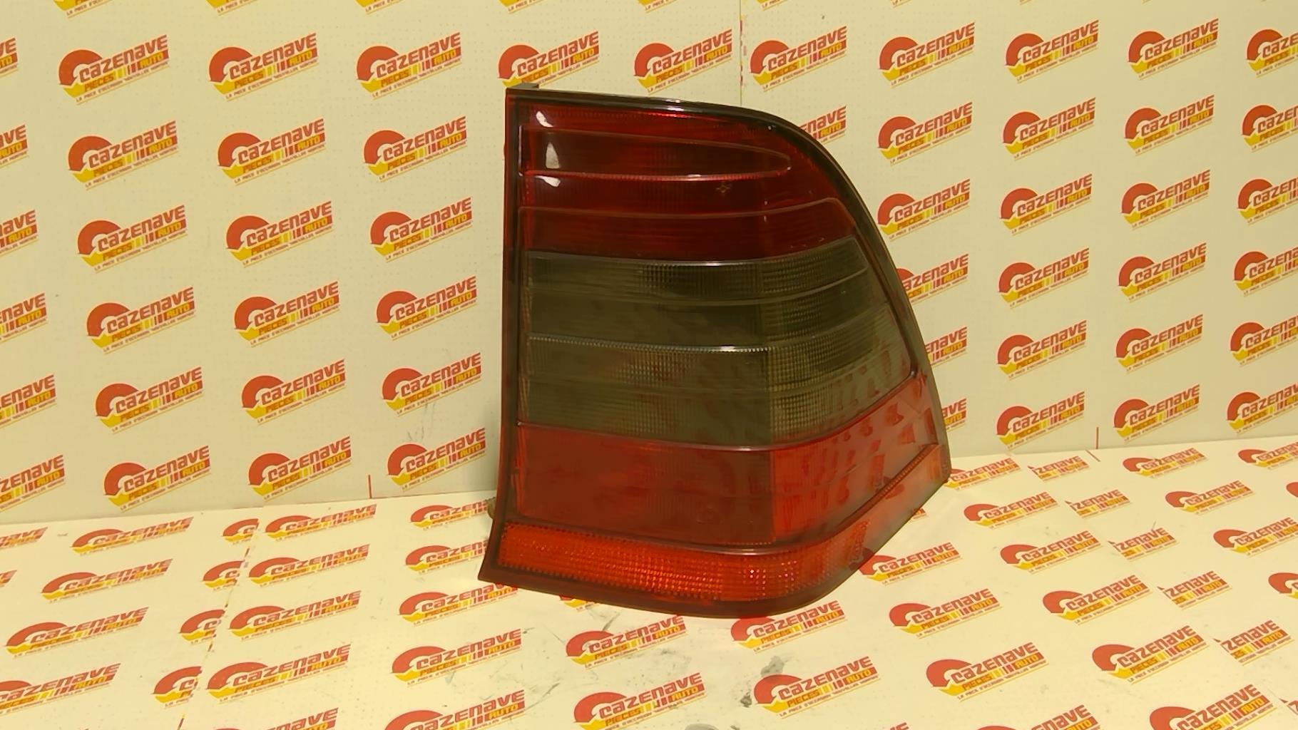 Fanale posteriore principale destro (luci) MERCEDES CLASSE C 202 PHASE 2 BREAK Diésel - 1