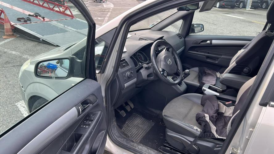 Image Plage arriere - OPEL ZAFIRA B