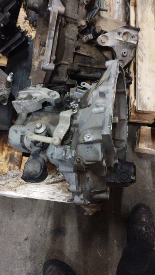 Image Boite de vitesses - PEUGEOT 208 1