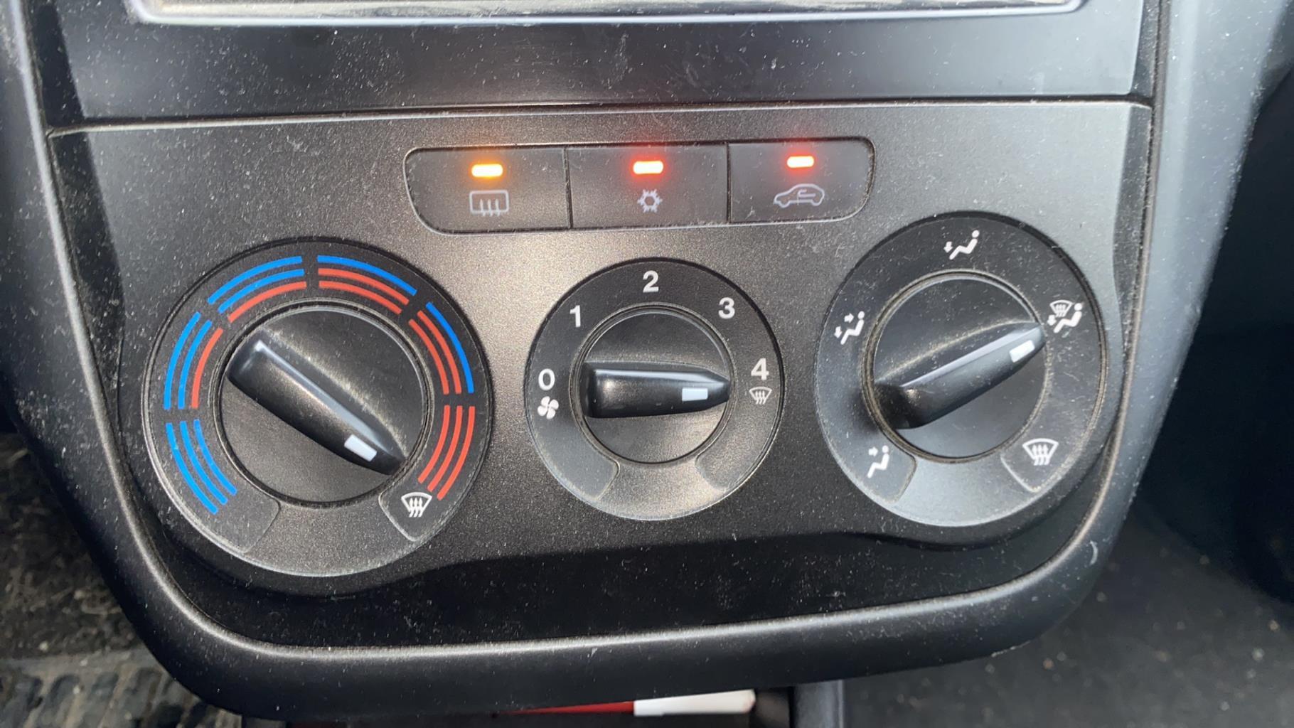 Commande chauffage FIAT GRANDE PUNTO Diesel - 1