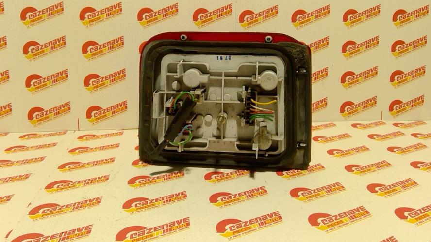 Image Feu arriere principal gauche (feux) - PEUGEOT 205