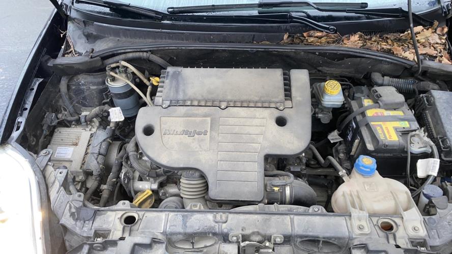 Image Pare choc avant - FIAT GRANDE PUNTO