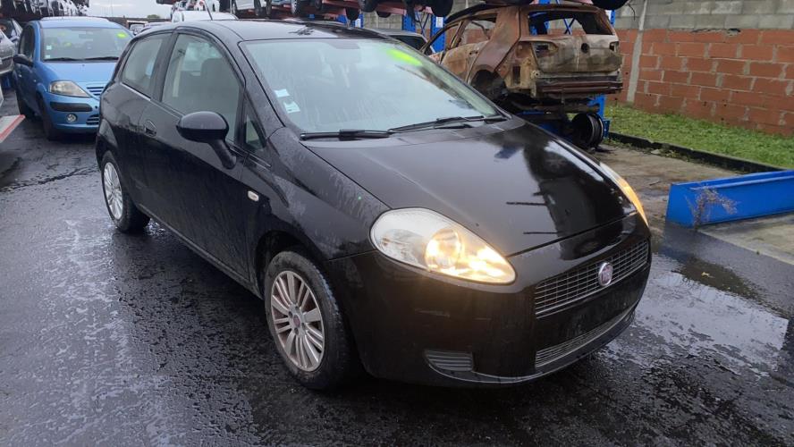 Image Pare choc avant - FIAT GRANDE PUNTO