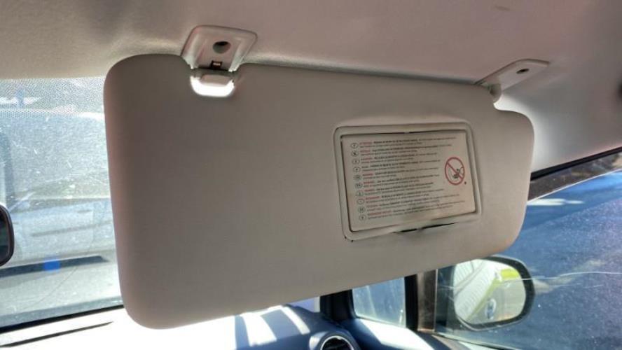 Image Pare soleil droit - PEUGEOT 3008 1