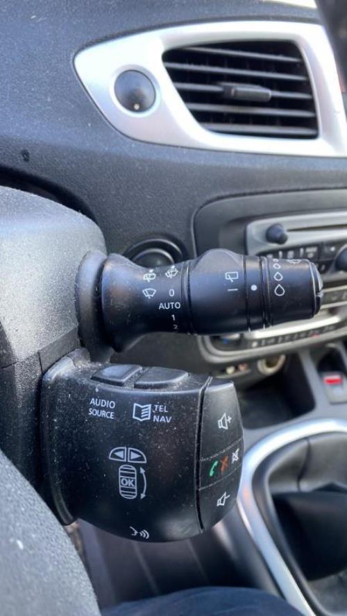 Image Com (Bloc Contacteur Tournant+Commodo Essuie Glace+Commodo Phare) - RENAULT SCENIC 3