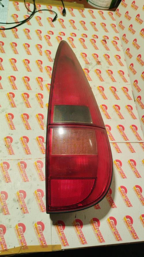 Image Feu arriere principal droit (feux) - RENAULT LAGUNA 1