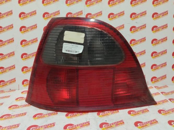 Image Feu arriere principal gauche (feux) - ROVER 200 2