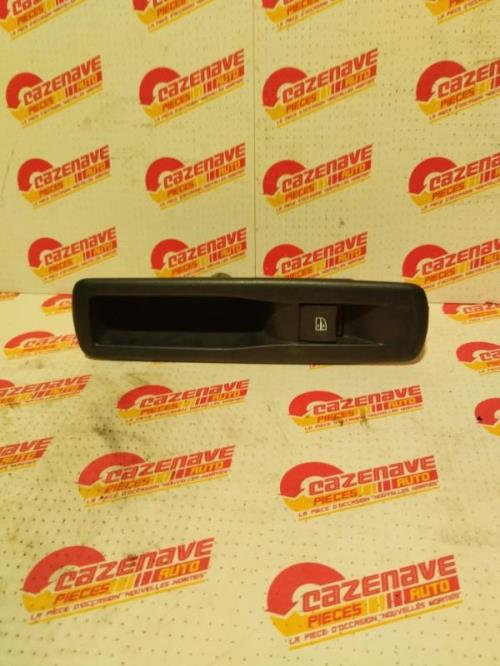 Image Interrupteur de leve vitre arriere droit - RENAULT SCENIC 3
