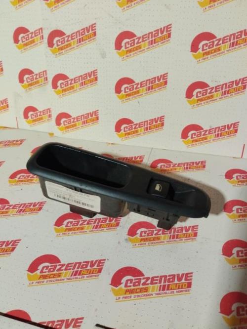Image Interrupteur de leve vitre arriere droit - PEUGEOT 5008 1