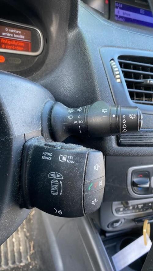 Image Com (Bloc Contacteur Tournant+Commodo Essuie Glace+Commodo Phare) - RENAULT MEGANE 3