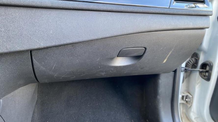 Image Boite a gants - RENAULT MEGANE 3