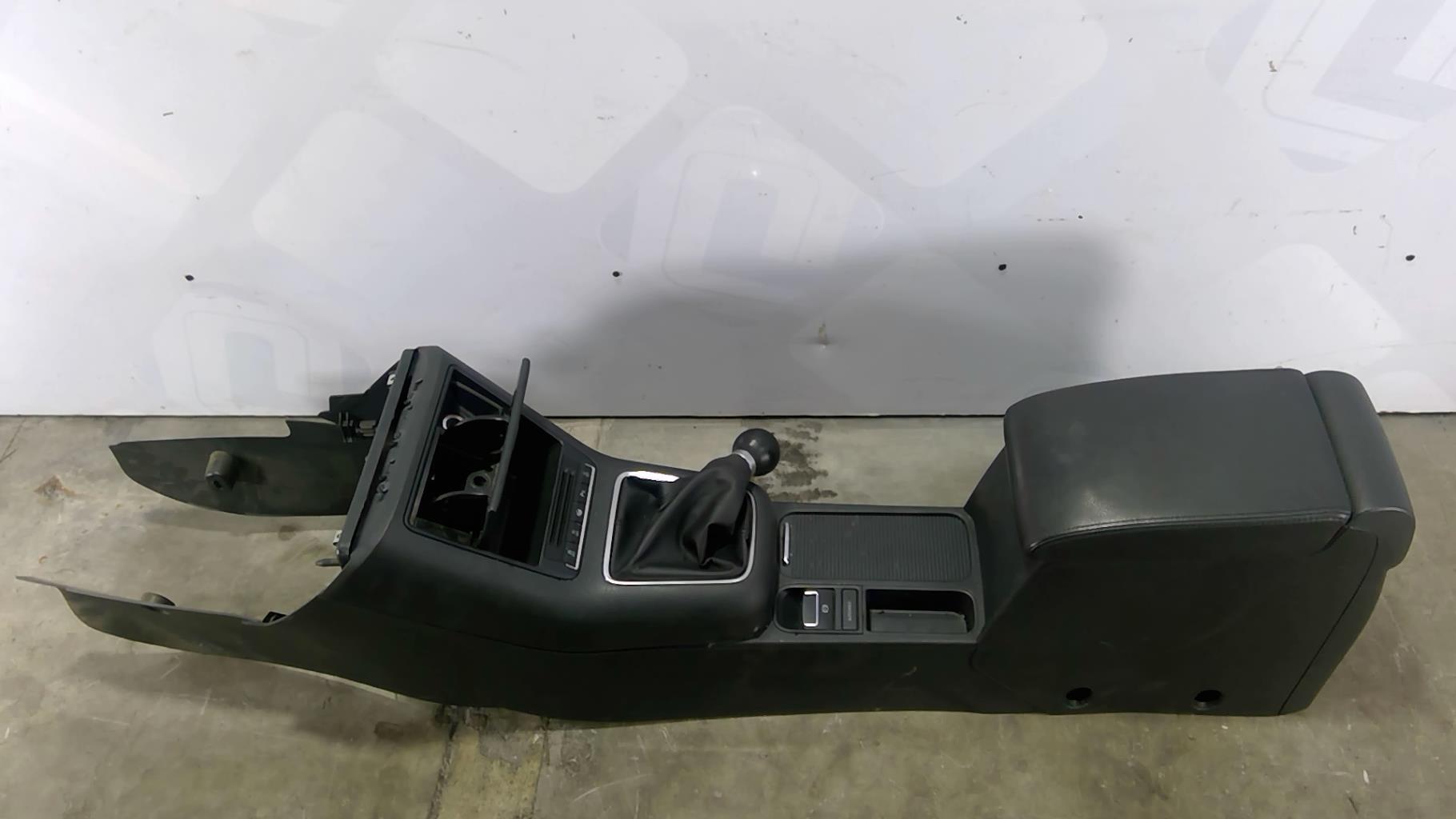 Consolle centrale (interno in plastica) VOLKSWAGEN TIGUAN 1 PHASE 1 Diésel - 1