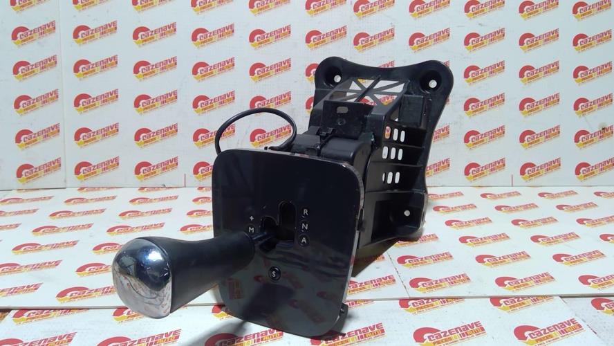 Image Levier de vitesses - PEUGEOT 3008 1