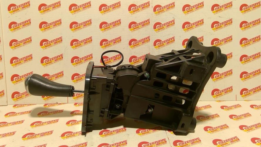 Image Levier de vitesses - PEUGEOT 3008 1