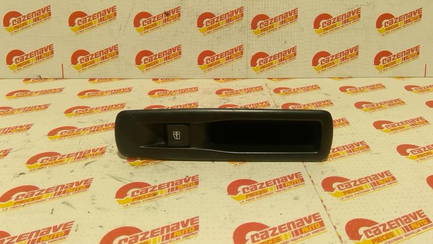 Image Interrupteur de leve vitre arriere droit - RENAULT SCENIC 3
