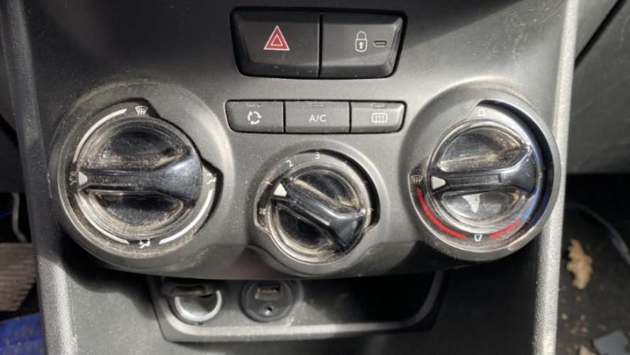 Image Commande chauffage - PEUGEOT 208 1