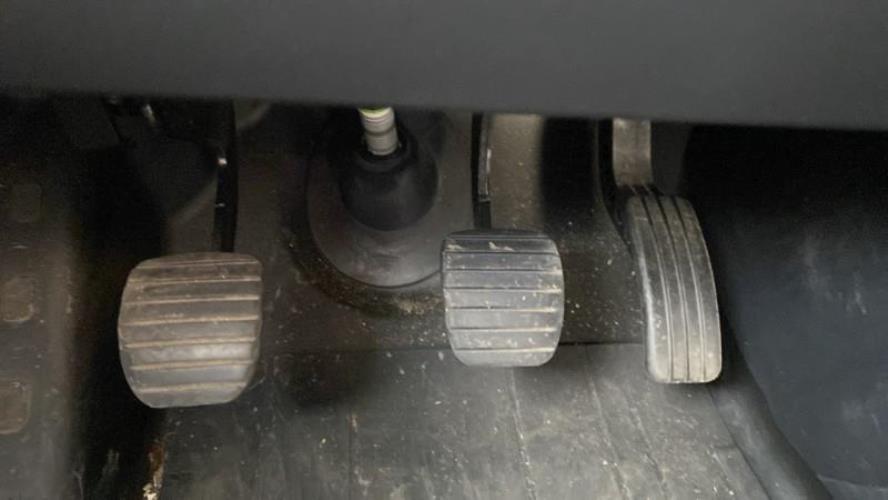 Image Pedale d'accelerateur - RENAULT TRAFIC 3 COURT